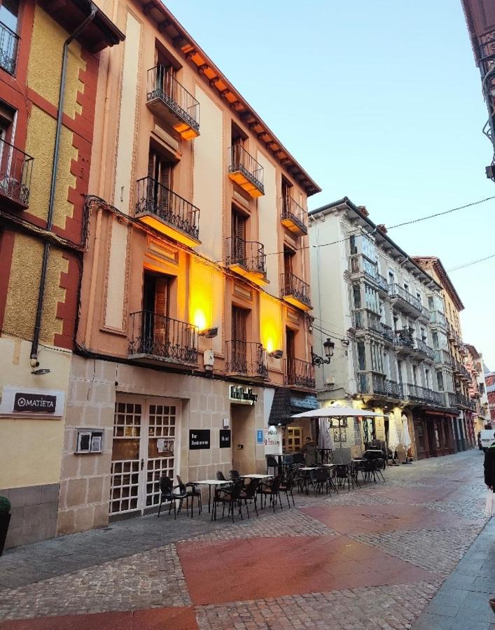 Hotel Acebo Plaza Mayor Jaca Exterior photo