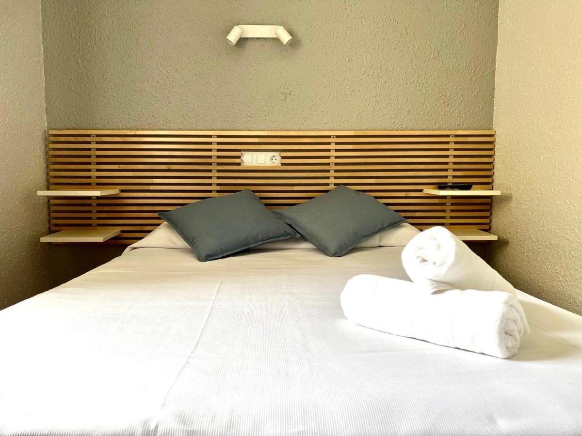 Hotel Acebo Plaza Mayor Jaca Exterior photo