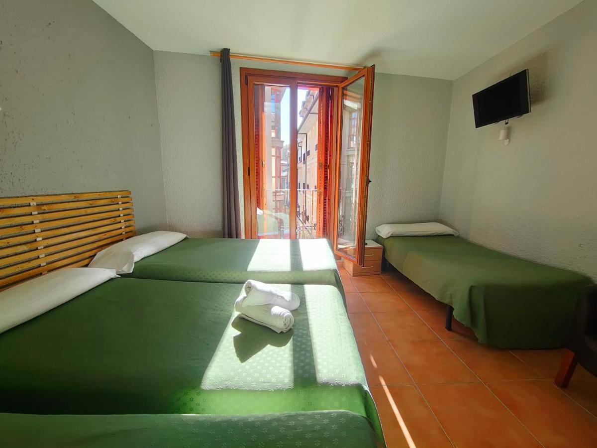 Hotel Acebo Plaza Mayor Jaca Exterior photo