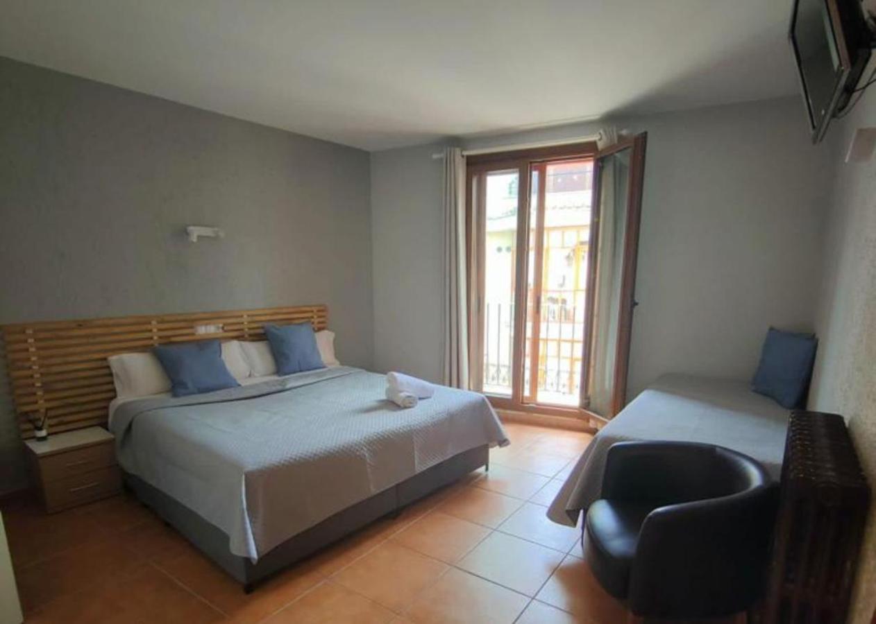 Hotel Acebo Plaza Mayor Jaca Exterior photo